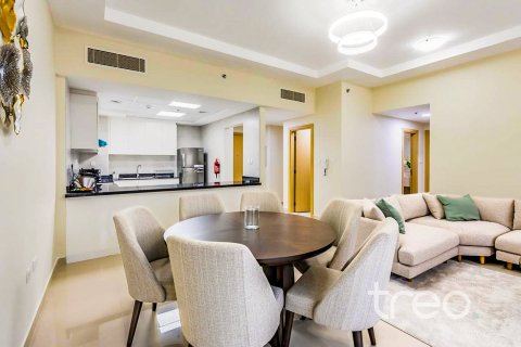 Apartamento en Dubai Sports City, Dubai, 2 dormitorios, 126.91 m², № 123678 - foto 2
