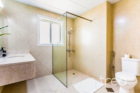 Apartamento en Dubai Sports City, Dubai, 2 dormitorios, 126.91 m², № 123678 - foto 8