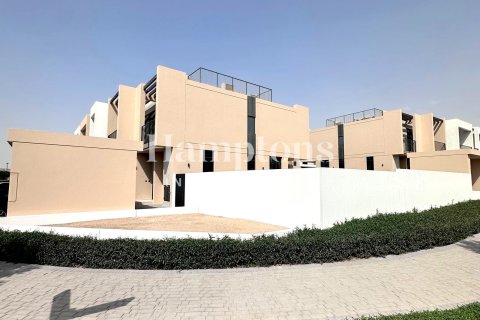 Villa in Dubai South (Dubai World Central), Dubai 4 bedrooms, 354.51970606 sq.m. № 63399 - photo 17