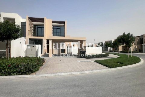 Villa in Dubai South (Dubai World Central), Dubai 4 bedrooms, 354.51970606 sq.m. № 63399 - photo 24