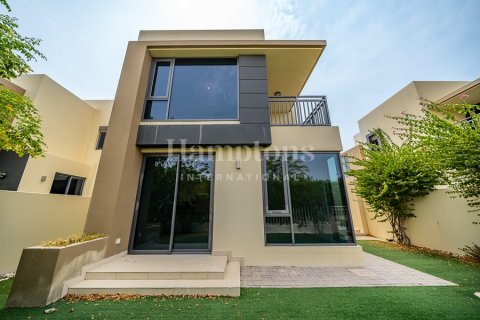 Снять в аренду виллу в Maple 1, Дубай Хилс Эстейт, Дубай: 5 спален, 254.08970500м², № 63392 - фото 8