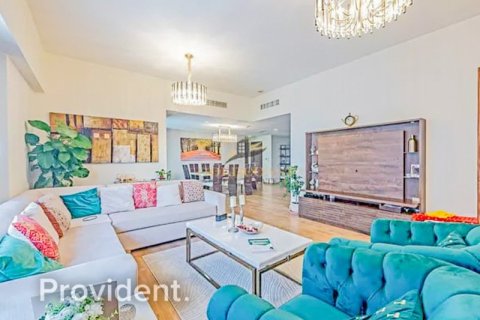 Apartamento en Business Bay, Dubai, 3 dormitorios, № 30645 - foto 1