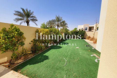 Townhouse in Dubai South (Dubai World Central), Dubai 3 bedrooms, 258.73485500 sq.m. № 16738 - photo 22