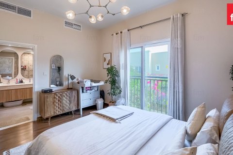 Купить таунхаус в Дубае: 2 спальни, 164.8м², № 90388 - фото 7