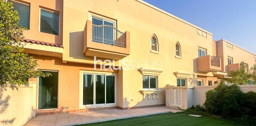 Townhouse in Dubai Sports City, Dubai 4 bedrooms, 297 sq.m. № 43347