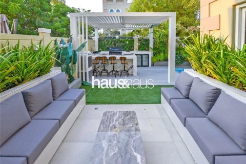 Townhouse in Motor City, Dubai 4 bedrooms, 381 sq.m. № 43350 - photo 8