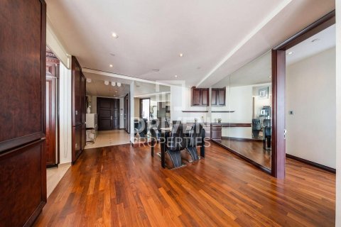 Apartment in Downtown Dubai (Downtown Burj Dubai), Dubai 2 bedrooms, 159.42 sq.m. № 128507 - photo 6