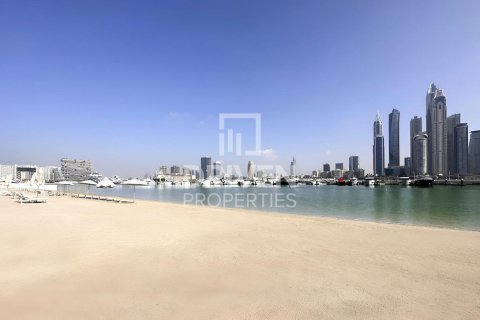 Apartamento en EMAAR Beachfront, Dubai Harbour, Dubai, 3 dormitorios, 158.4 m², № 129331 - foto 2