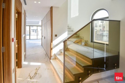 Villa in Dubai 3 bedrooms, 142.3 sq.m. № 83426 - photo 4