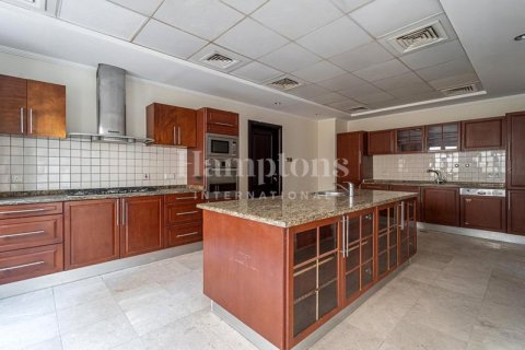 Снять в аренду виллу в Meadows 1, Meadows, Дубай: 6 спален, 978.44975085м², № 64477 - фото 7