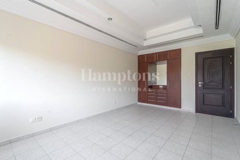 Снять в аренду виллу в Meadows 1, Meadows, Дубай: 6 спален, 978.44975085м², № 64477 - фото 4