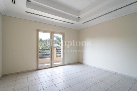 Снять в аренду виллу в Meadows 1, Meadows, Дубай: 6 спален, 978.44975085м², № 64477 - фото 17