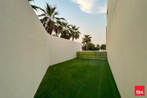 Townhouse in Dubai 3 bedrooms, 183.9 sq.m. № 42884 - photo 2