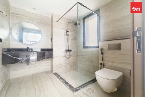 Building in Wadi Al Safa 2, Dubai 930.5 sq.m. № 42885 - photo 17