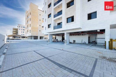 Building in Wadi Al Safa 2, Dubai 930.5 sq.m. № 42885 - photo 4