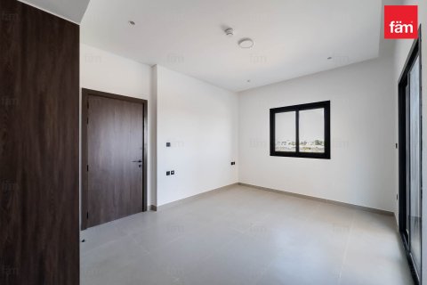 Building in Wadi Al Safa 2, Dubai 930.5 sq.m. № 42885 - photo 26