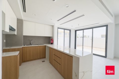 Villa in Dubai 4 bedrooms, 238 sq.m. № 42874 - photo 20