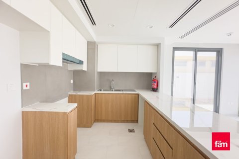 Villa in Dubai 4 bedrooms, 238 sq.m. № 42874 - photo 9