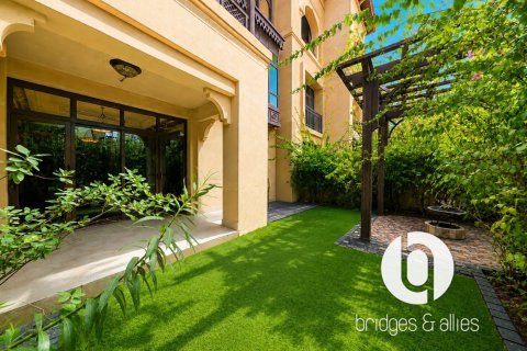 Apartment in Old Town, Dubai 1 bedroom, 135 sq.m. № 139314 - photo 10