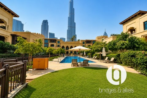 Apartment in Old Town, Dubai 1 bedroom, 135 sq.m. № 139314