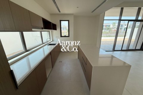 Villa in Al Furjan, Dubai 5 bedrooms, 570 sq.m. № 139311 - photo 6
