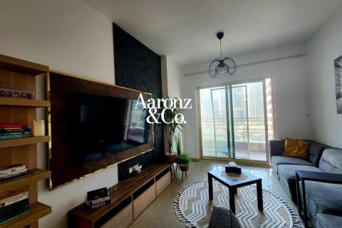 Apartment in Icon Tower 2, Jumeirah Lake Towers, Dubai 1 bedroom, 64 sq.m. № 139310 - photo 2
