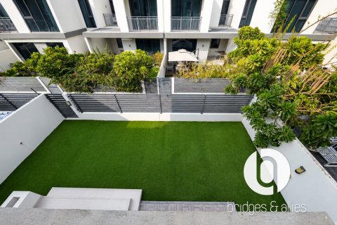 Villa en Dubai Hills Estate, Dubai, 4 dormitorios, 229 m², № 139313 - foto 2