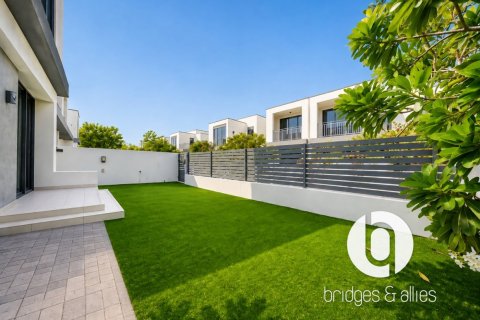 Villa en Dubai Hills Estate, Dubai, 4 dormitorios, 229 m², № 139313 - foto 9