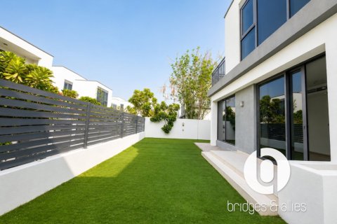 Villa en Dubai Hills Estate, Dubai, 4 dormitorios, 229 m², № 139313 - foto 15