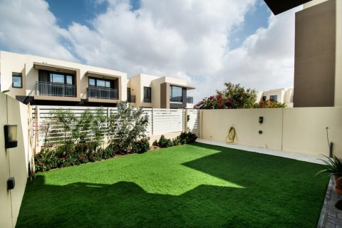 Villa en Dubai Hills Estate, Dubai, 3 dormitorios, 209 m², № 139315 - foto 13