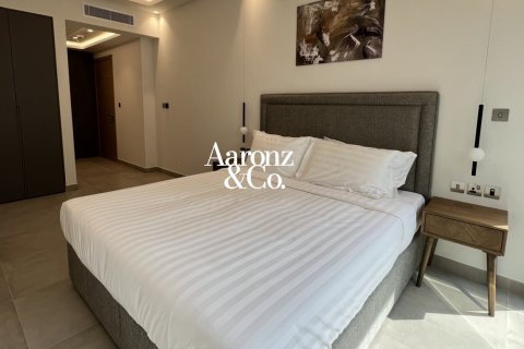 Apartment in Jumeirah Lake Towers, Dubai 1 bedroom, 128 sq.m. № 139309 - photo 4