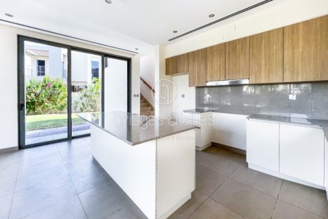 Villa à Dubai Hills Estate, Dubai, 4 chambres, 304.1 m², № 18297 - photo 3