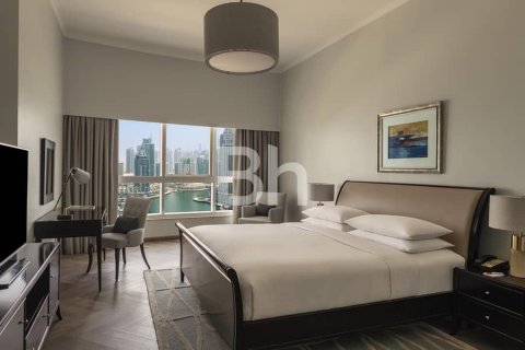 Hotel Apartment in Dubai Marina, Dubai 3 bedrooms, 220 sq.m. № 21399 - photo 3