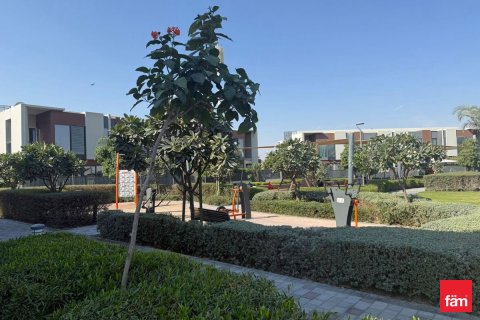 Снять в аренду таунхаус в Дубае: 3 спальни, 180м², № 89300 - фото 8