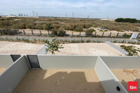 Снять в аренду таунхаус в Дубае: 3 спальни, 180м², № 89300 - фото 9