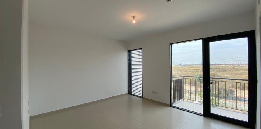 Таунхаус в Дубае, 3 спальни, 180м², № 89300