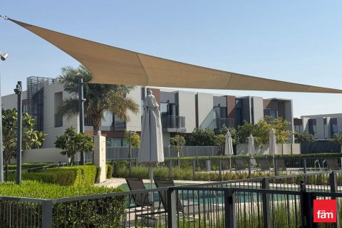 Снять в аренду таунхаус в Дубае: 3 спальни, 180м², № 89300 - фото 10