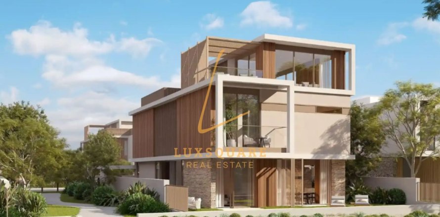 Villa in Dubai 4 bedrooms, 422 sq.m. № 134480