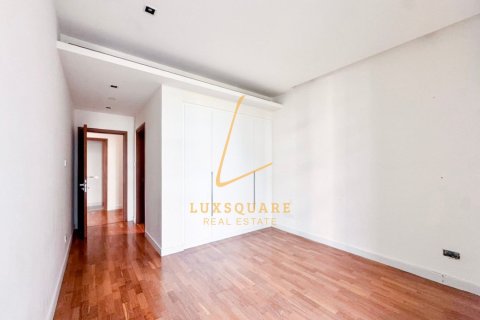 Apartment in Al Wasl, Dubai 3 bedrooms, 203 sq.m. № 134479 - photo 12