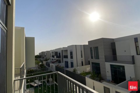 Villa en Dubai, 3 dormitorios, 127.9 m², № 95660 - foto 10