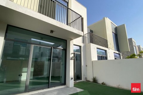 Villa en Dubai, 3 dormitorios, 127.9 m², № 95660