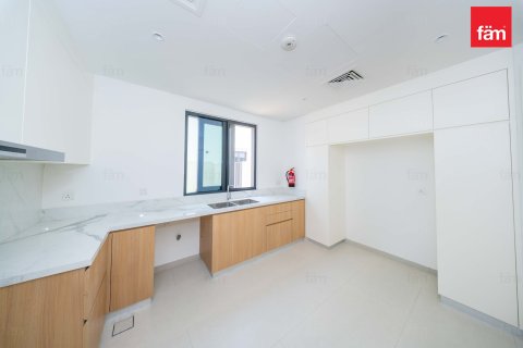 Снять в аренду таунхаус в Джабаль-Али, Дубай: 4 спальни, 266.4м², № 124977 - фото 13
