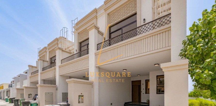 Villa in Al Furjan, Dubai 3 bedrooms, 168 sq.m. № 114179