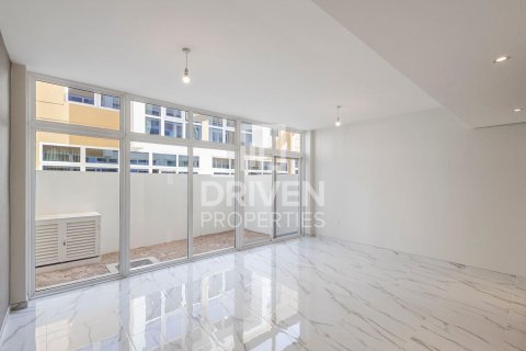 Снять в аренду таунхаус в DAMAC Hills (Akoya by DAMAC), Дубай: 3 спальни, 160м², № 20896 - фото 2
