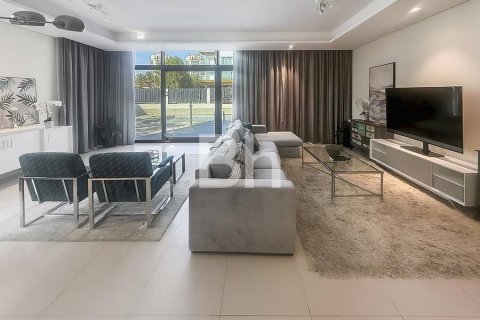 Villa in Dubai 5 bedrooms, 253 sq.m. № 22106 - photo 5