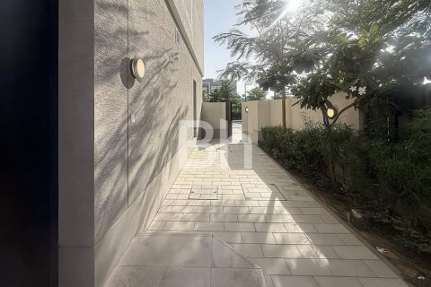Villa in Dubai 5 bedrooms, 253 sq.m. № 22106 - photo 29
