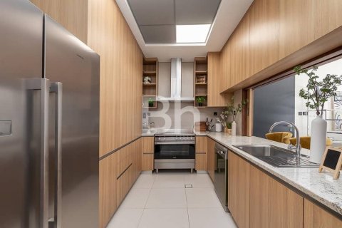 Villa in Dubai 5 bedrooms, 253 sq.m. № 22106 - photo 7