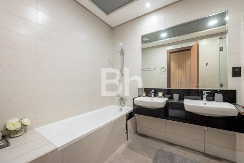 Villa in Dubai 5 bedrooms, 253 sq.m. № 22106 - photo 19