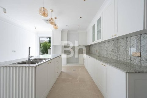 Villa in Arabian Ranches, Dubai 6 bedrooms, 613 sq.m. № 22104 - photo 3