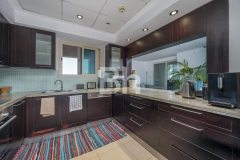 Apartment in The Views, Dubai 2 bedrooms, 127 sq.m. № 22103 - photo 16